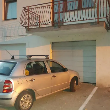 Apartment Lux Sa Garazom *